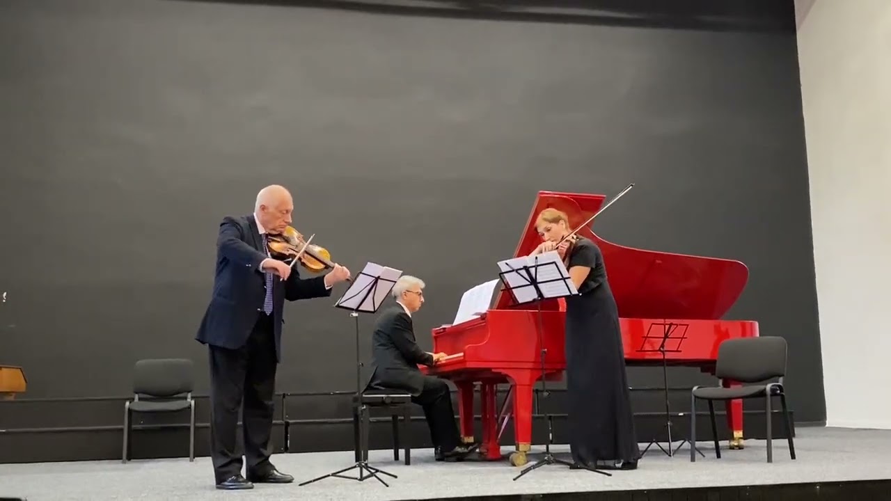 Hovhannes Karachanyan.M.Brux.Trio 1.Andante.
