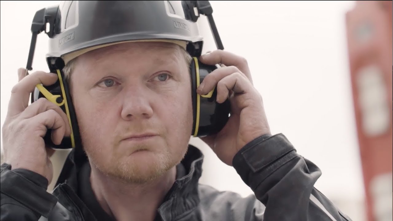 Earmuffs vs. Earplugs | How do I find the right hearing protection? (English)