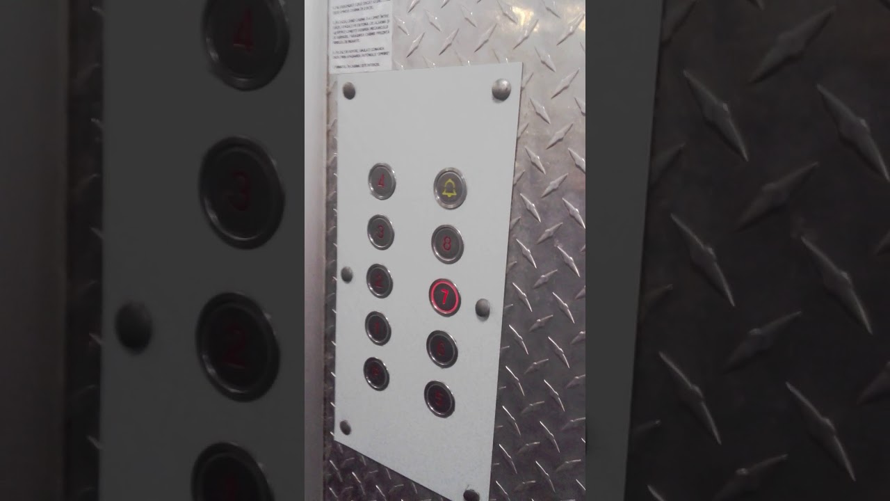 Braila lift bloc turn