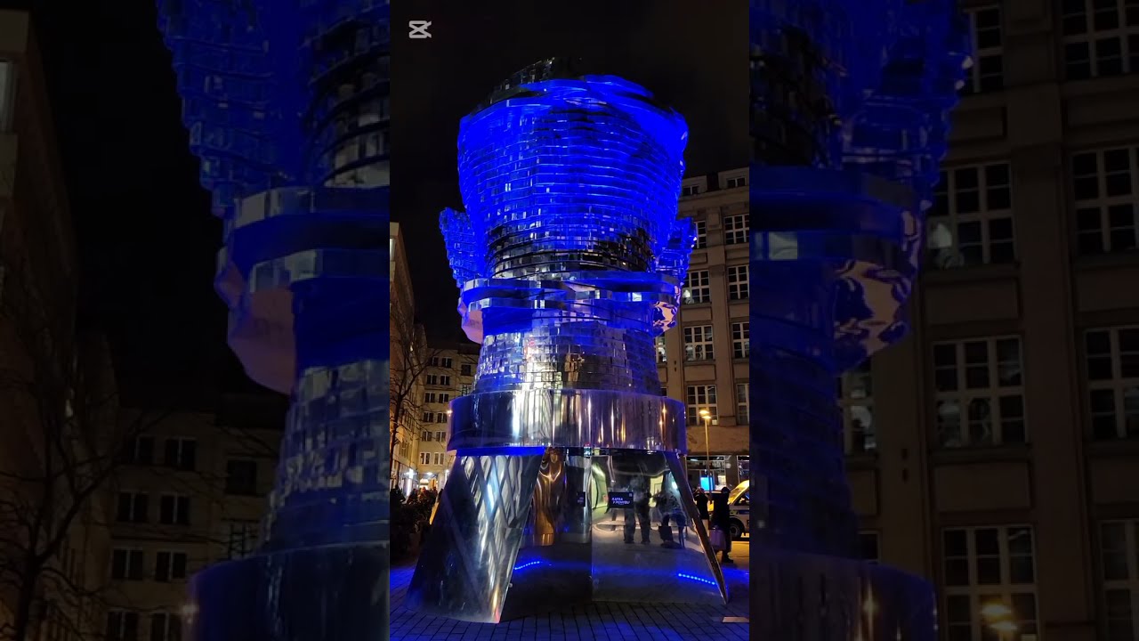 Kafka Head in Prague- Full Rotation