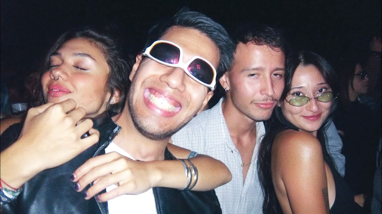 4 amigos, 1 misión… sobrevivir a los FINALES
