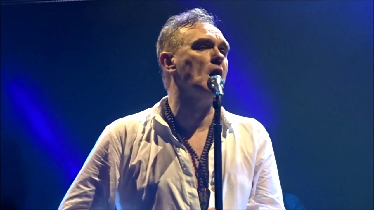 Morrissey Everyday Is Like Sunday (with Alone Again Naturally intro) Live in Dublin 20th Feb 2018