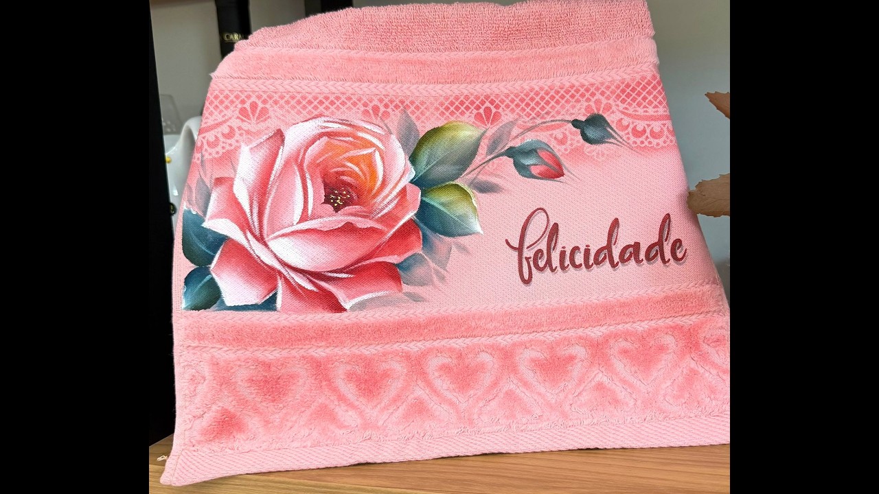 Pintura em Tecido: Pintando Rosa na Toalha de Lavabo 