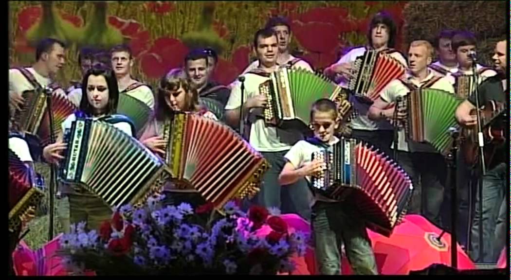 15-letnica radia veseljak - 100 harmonikašev - V dolini tihi