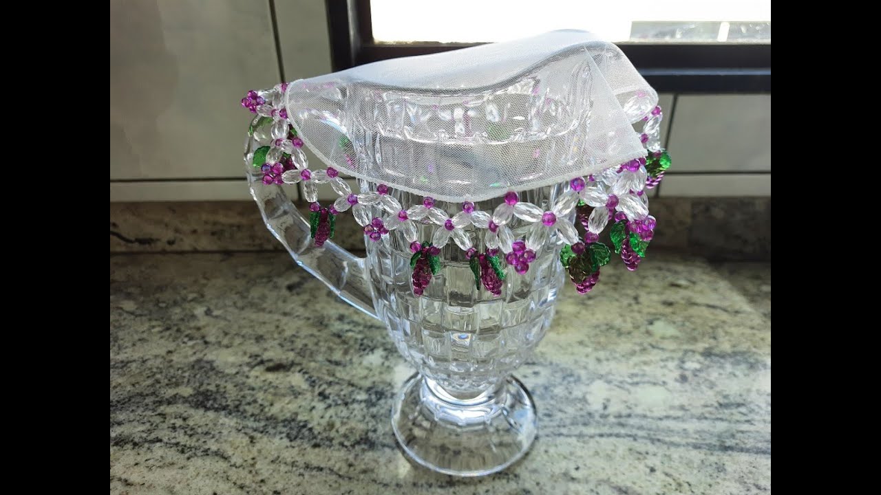 Cobre Jarra de tule com uvinha em pedrarias
