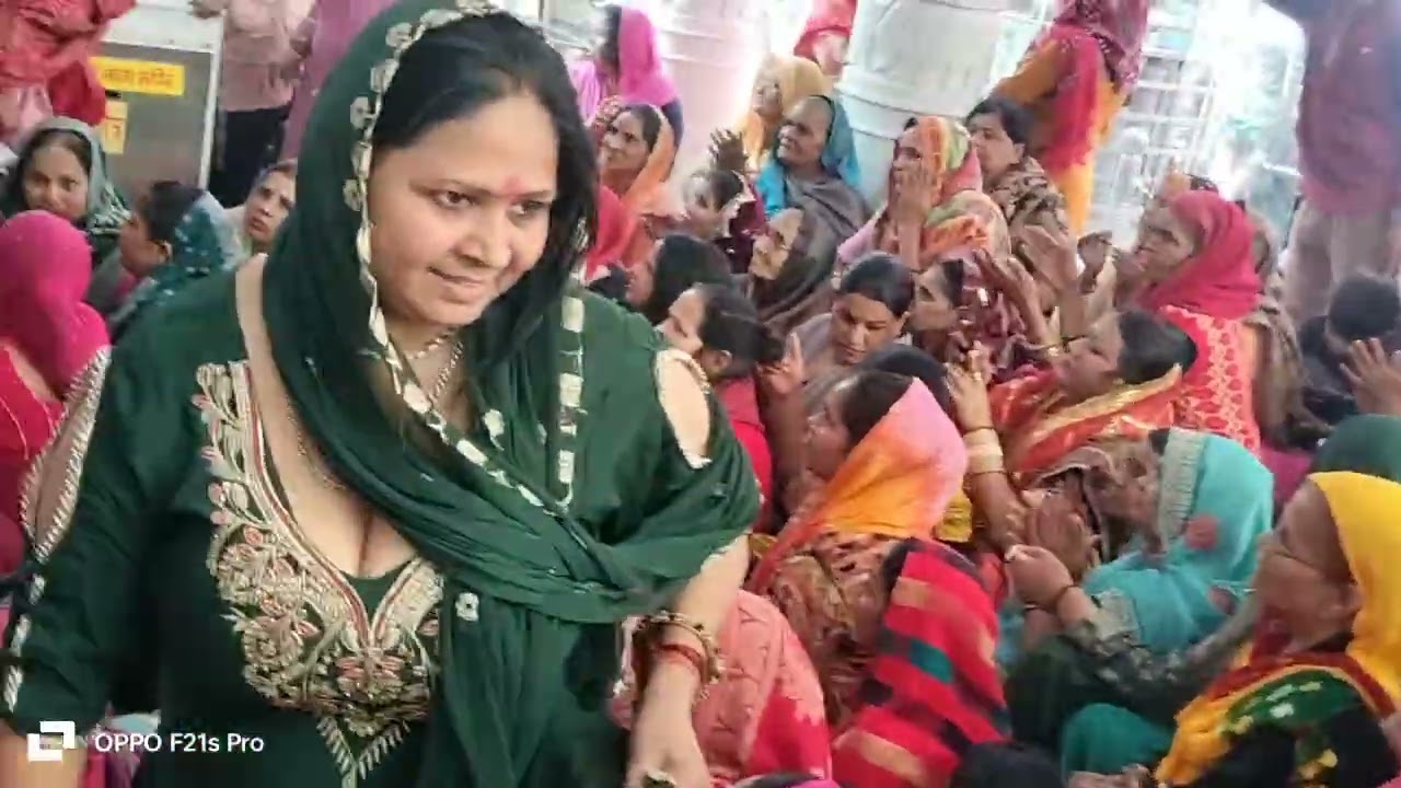 🙏🏻तूने सबकी करी तरक्की मेरी भी तरक्की कर दो चरणों का सेवक रहूं नौकरी पक्की कर दो👍