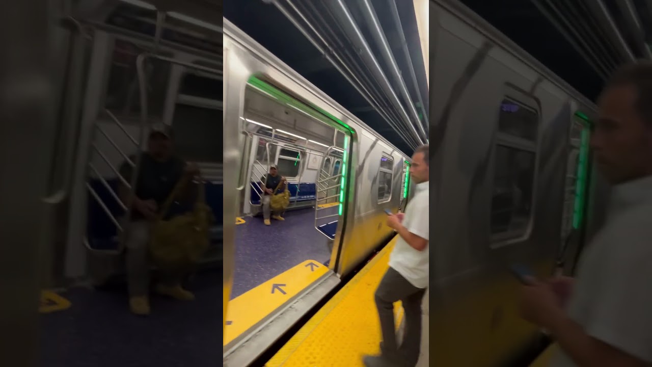 R211A G train arriving at court square