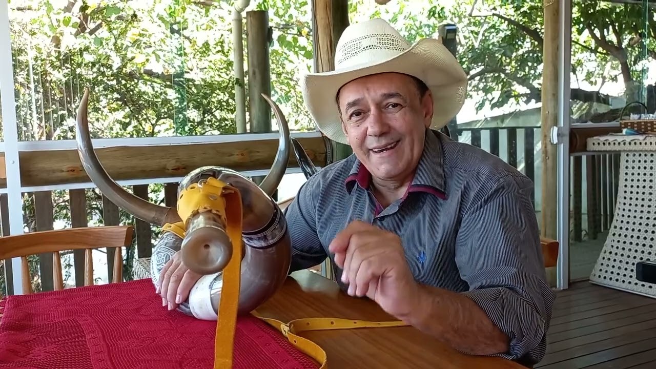 Como tocar o Berrante na primeira vez.https://www.casadosberrantes.com.br 34.9.9245.9792 Luis Uberlâ