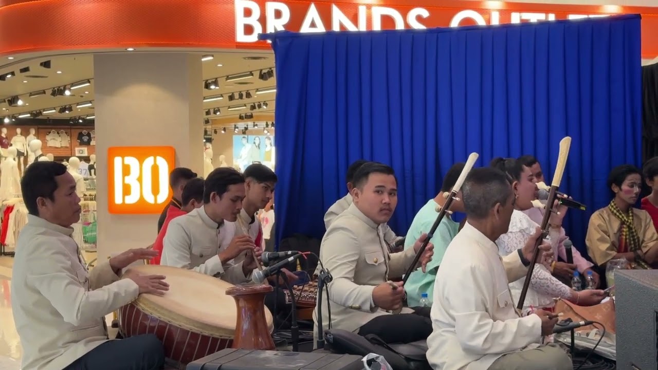 ឆោមក្សត្របាត់ទៅ