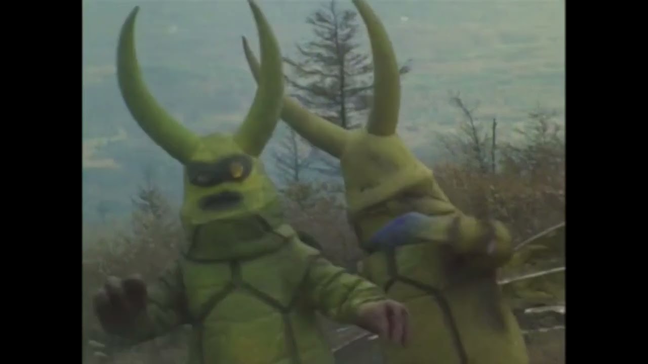 KIKAIDER VS. YELLOW ANTLION SIBLINGS
