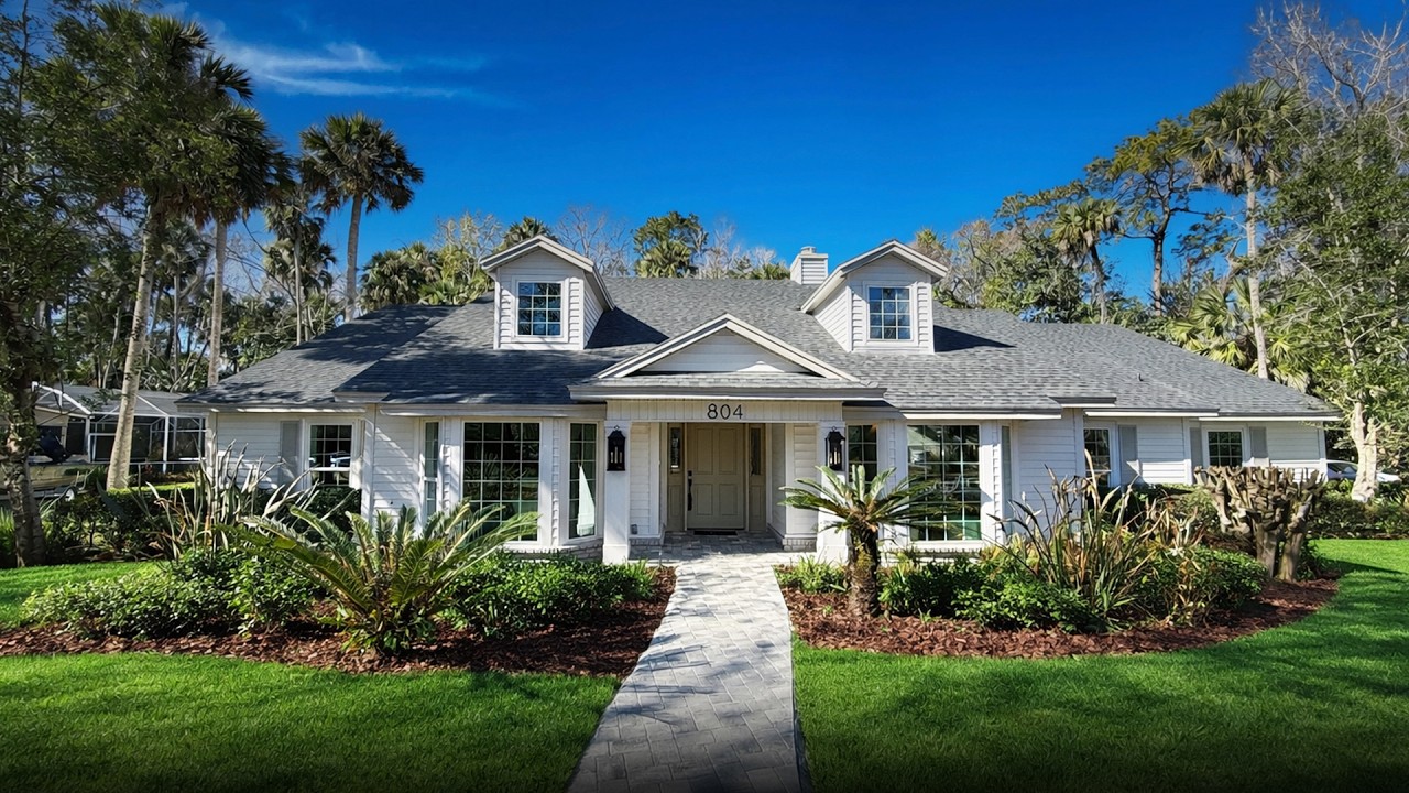 Fully Renovated Central Florida Home with Private Pool and Pool house!  