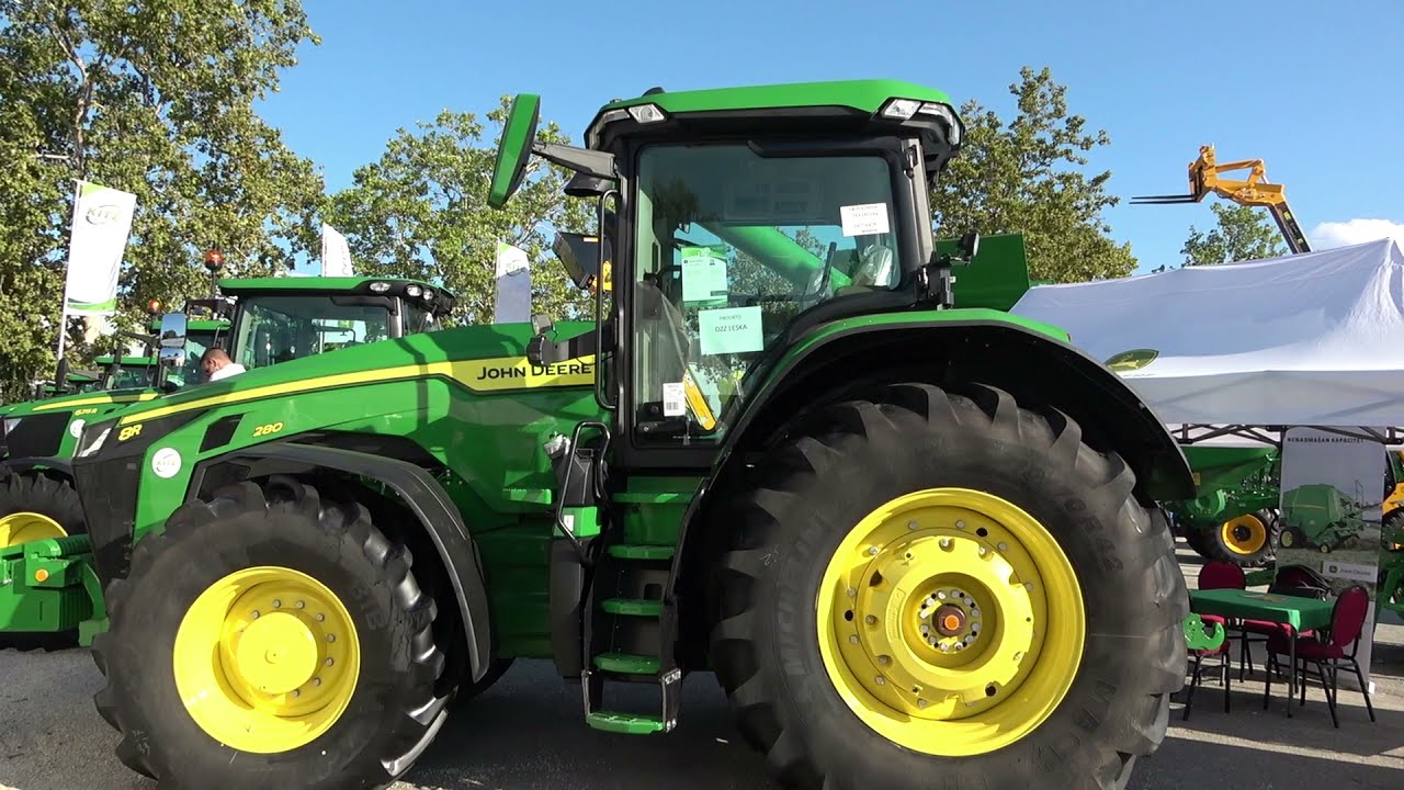 The 2022 JOHN DEERE 8R 280 tractor