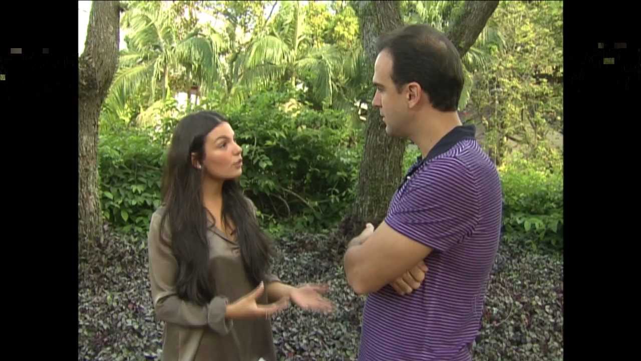 Ísis Valverde Conta os Segredos da 'Periguete' Suelen em 