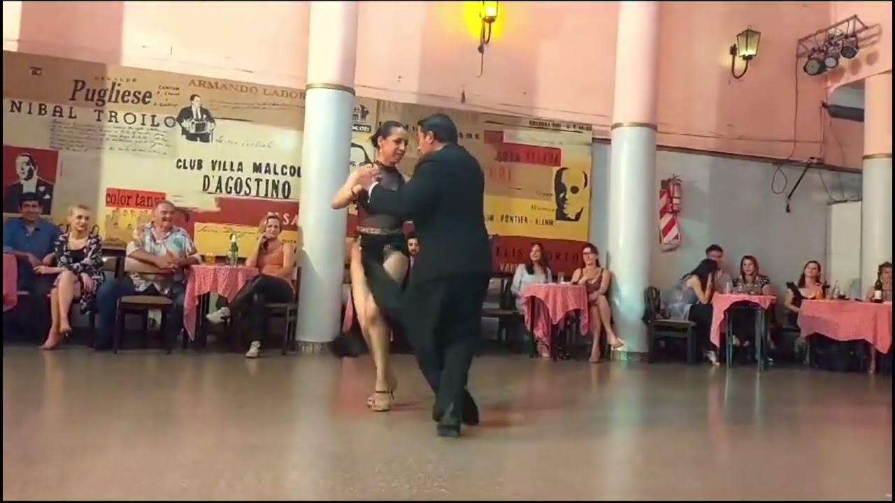 Cristian Cisneros y Verónica Rue - La Chiflada 1/2