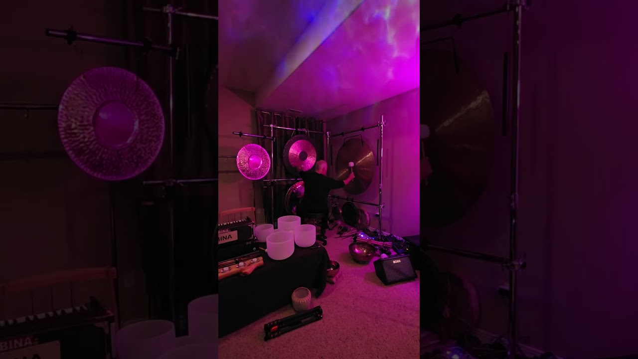 Gong bath with a Salisbury gong by Matt Nolan.  #Grotta Sonora #Salisburygong