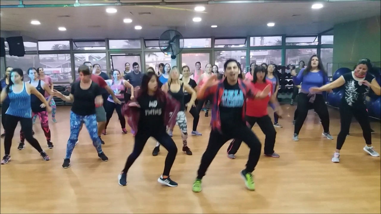 Mal de la cabeza Tomo Como Rey  by MD TWINS