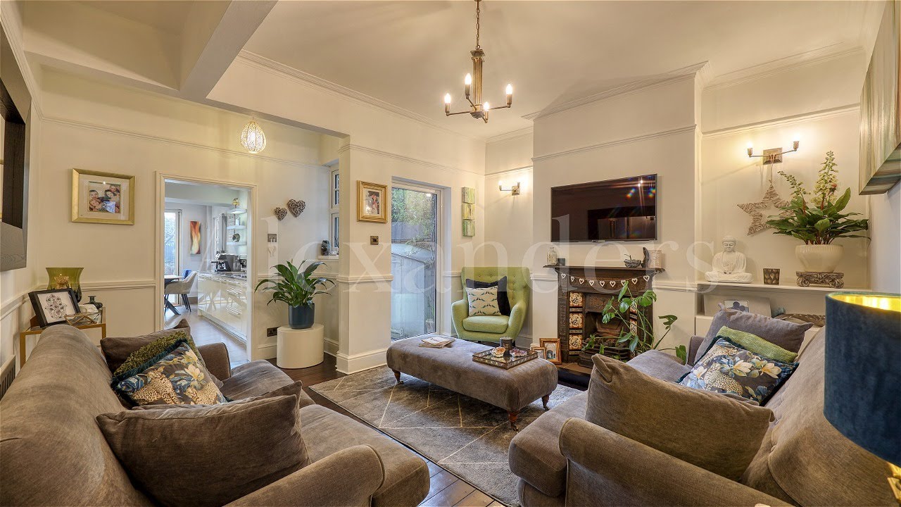 A beautiful period family home situated in the popular village of Narborough.