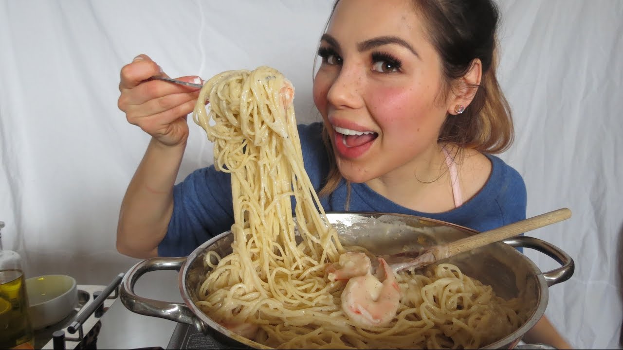 CREAMY Shrimp Pasta Cook & Eat With Me | Mukbang 먹방 - Eating Show
