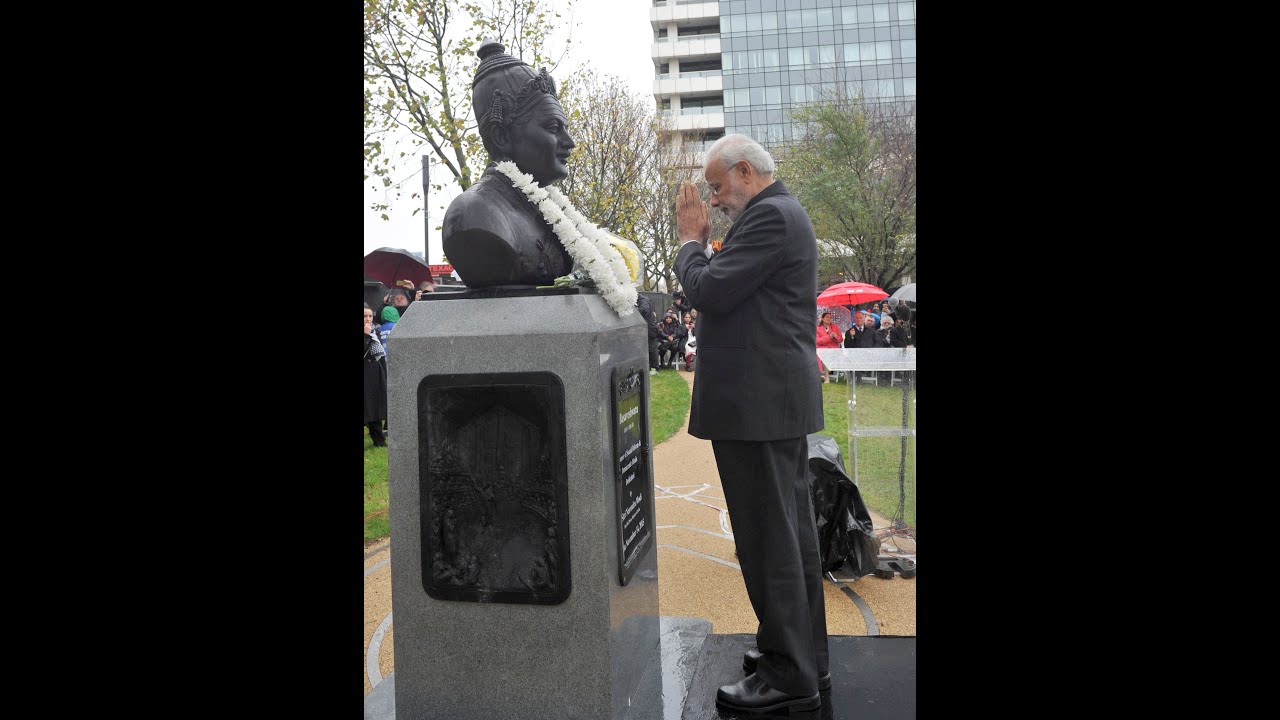 PM Modi at the unveiling of Basaveshwara Statue in London