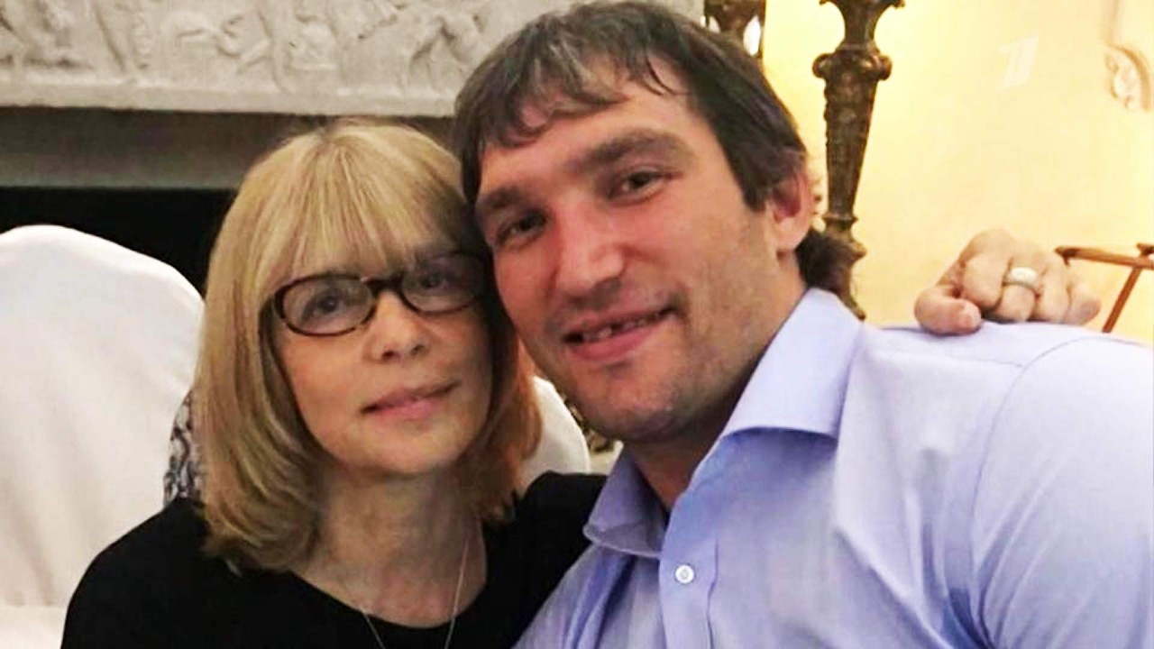 ОНА ЗНАЛА, ЧТО УМИРАЕТ: Тайна последнего видео со свадьбы дочери