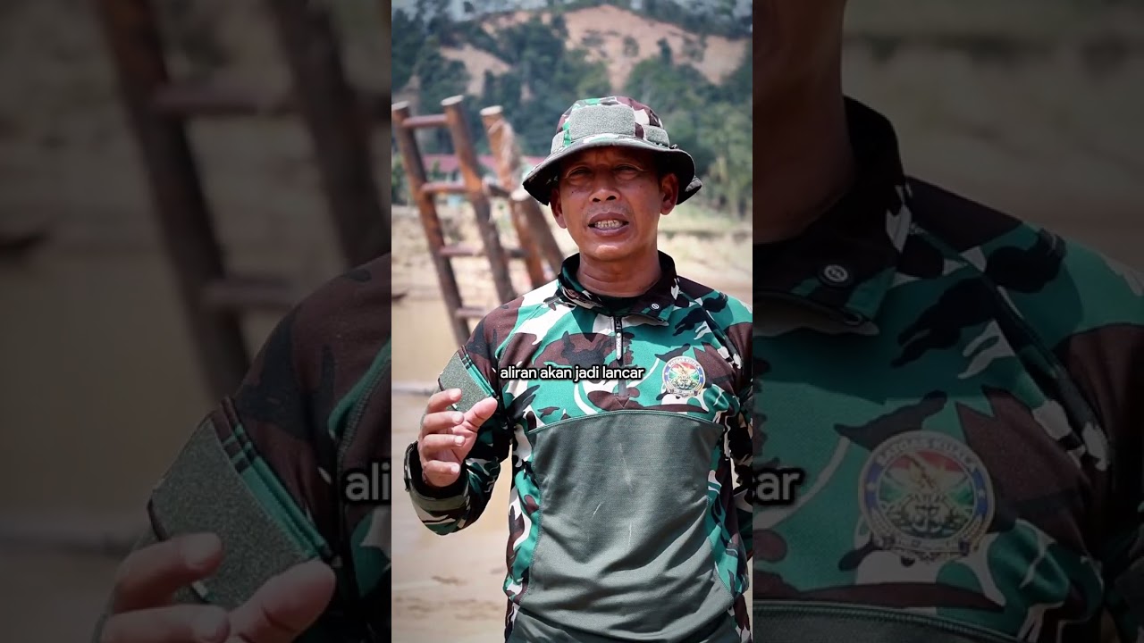 Satgas Kuala TNI–Jhonlin melaksanakan normalisasi aliran sungai di kawasan Kuala Penaga.