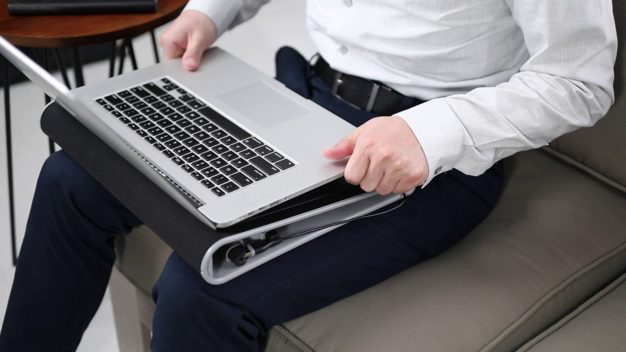 The 17&rdquo; Dual Fan Chill Mat&trade; | Targus