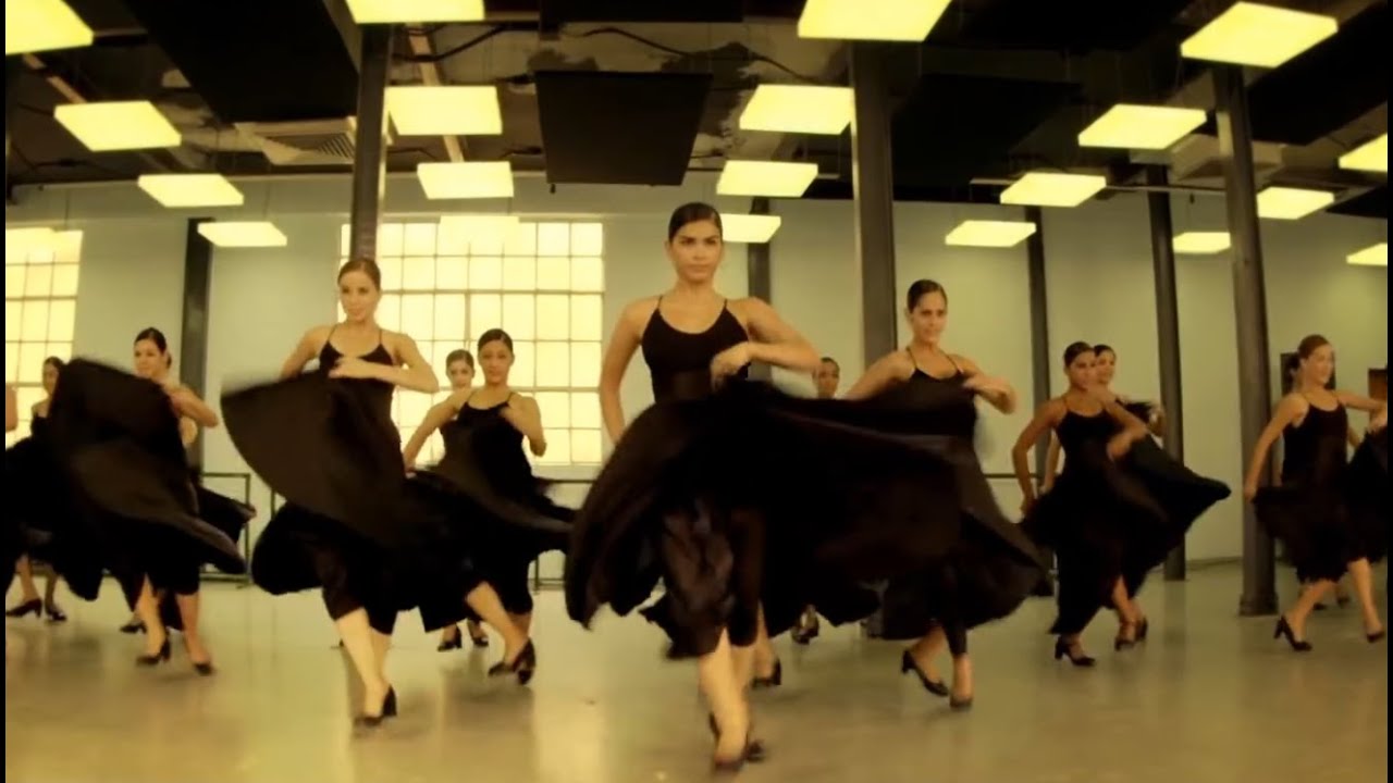 Decemer Bueno & Gente de Zona &ndash; Bailando / Dancing &ndash; In Spanish &ndash; English translation &ndash; WM4u