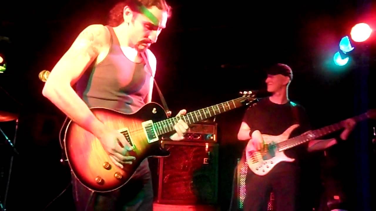 Guitar Universe 2012 - 2/9: YOSSI SASSI - Sahara Afternoon (Live in London 2012)
