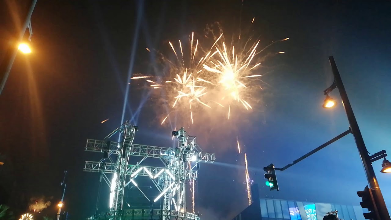 New Year countdown and firework 2019 in BGC, Manila