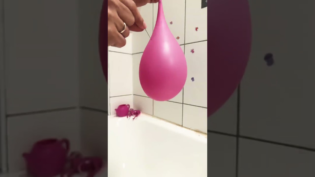 Ein Ballon platzen lassen!! #ballon #Wasser