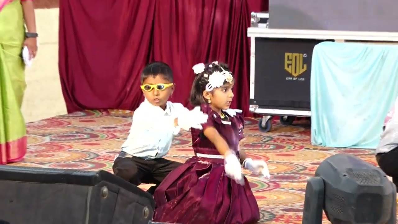 Kuvempu Vidyalaya 2025-26 M.K.Hubli Dundu bhoomige sutto khushi song performance