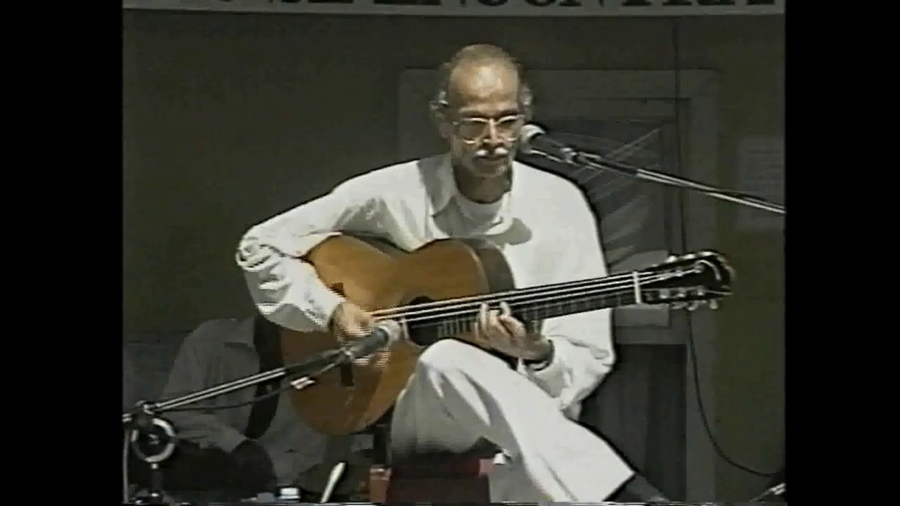 Berimbau - Baden Powell solo  ao vivo em Salvador