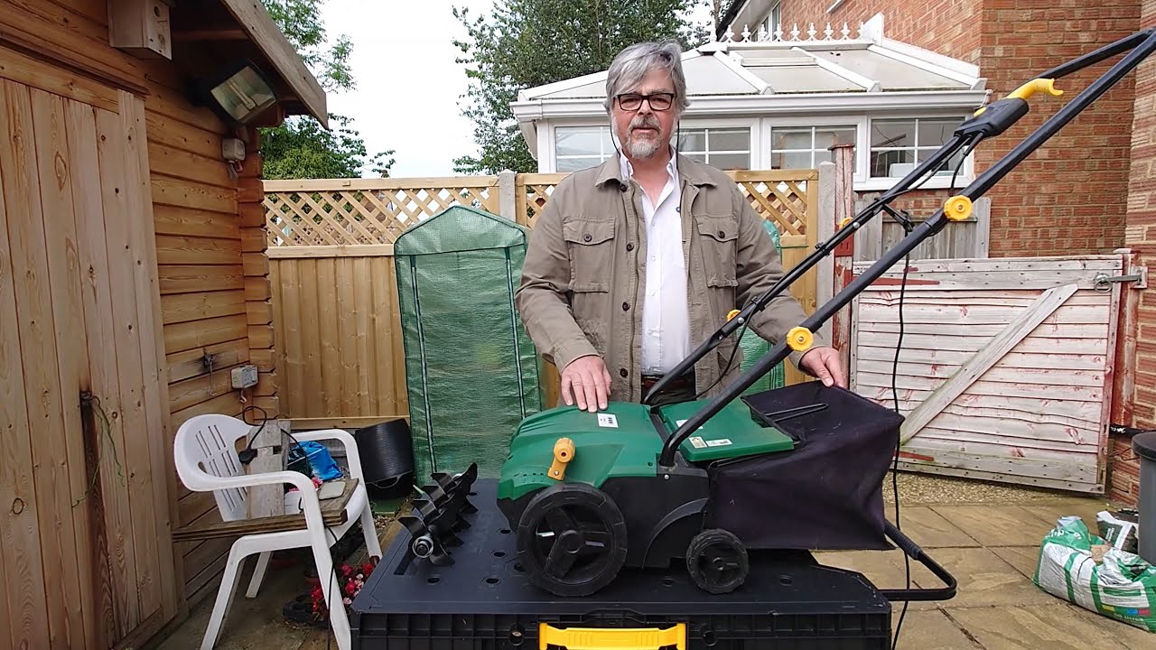 085. How to - Review & Demo (Rake) - Screwfix Electric Lawn Raker & Scarifier FPRS1500 (WR6002-1500)