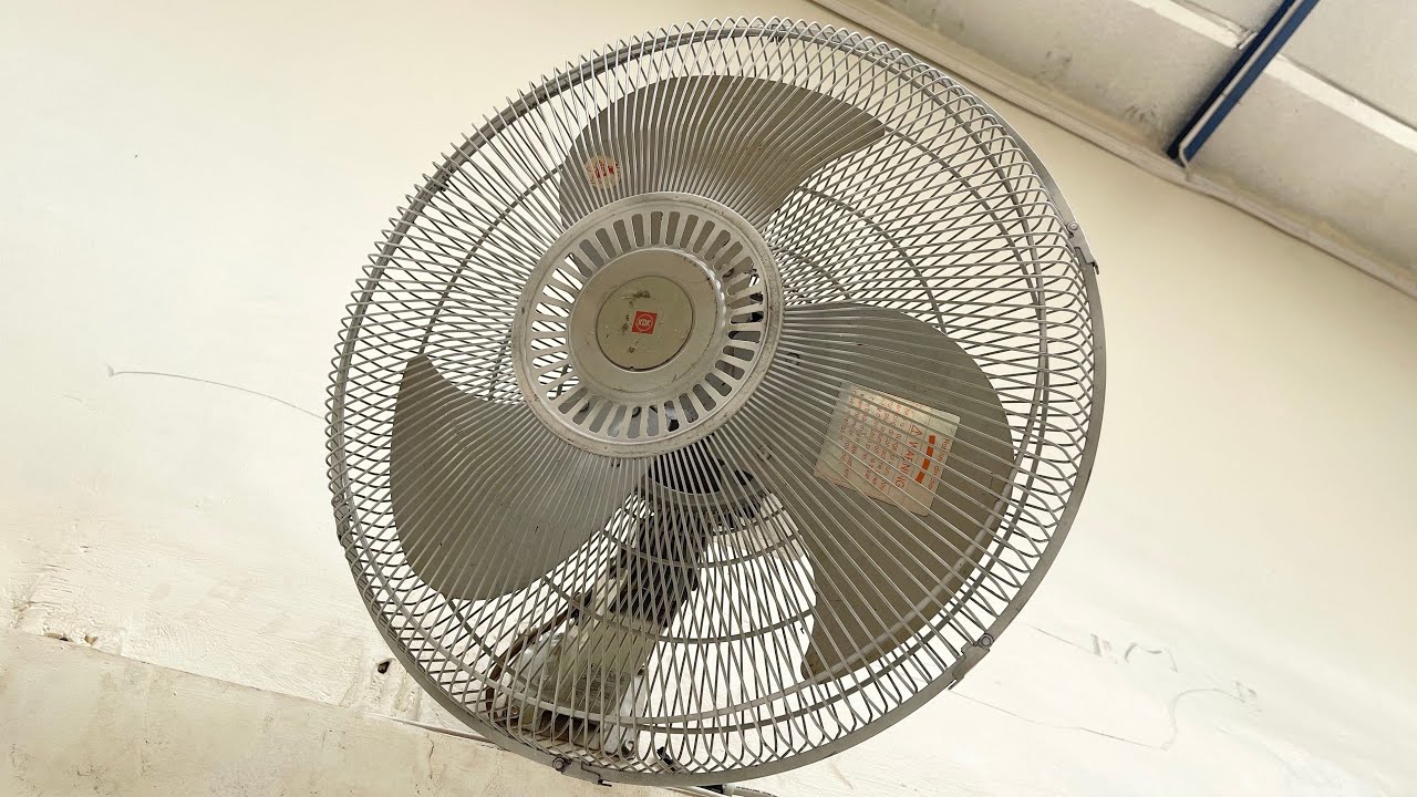 KDK 20” Industrial Wall Fan | Quick Video