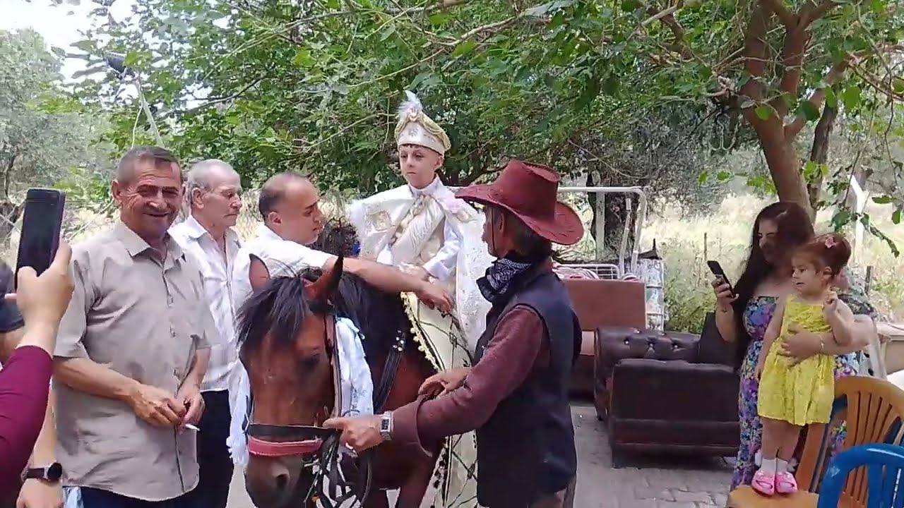 Osman kankamın sünnet düğünü başladı sağdıç bogcalarini almaya geldiler
