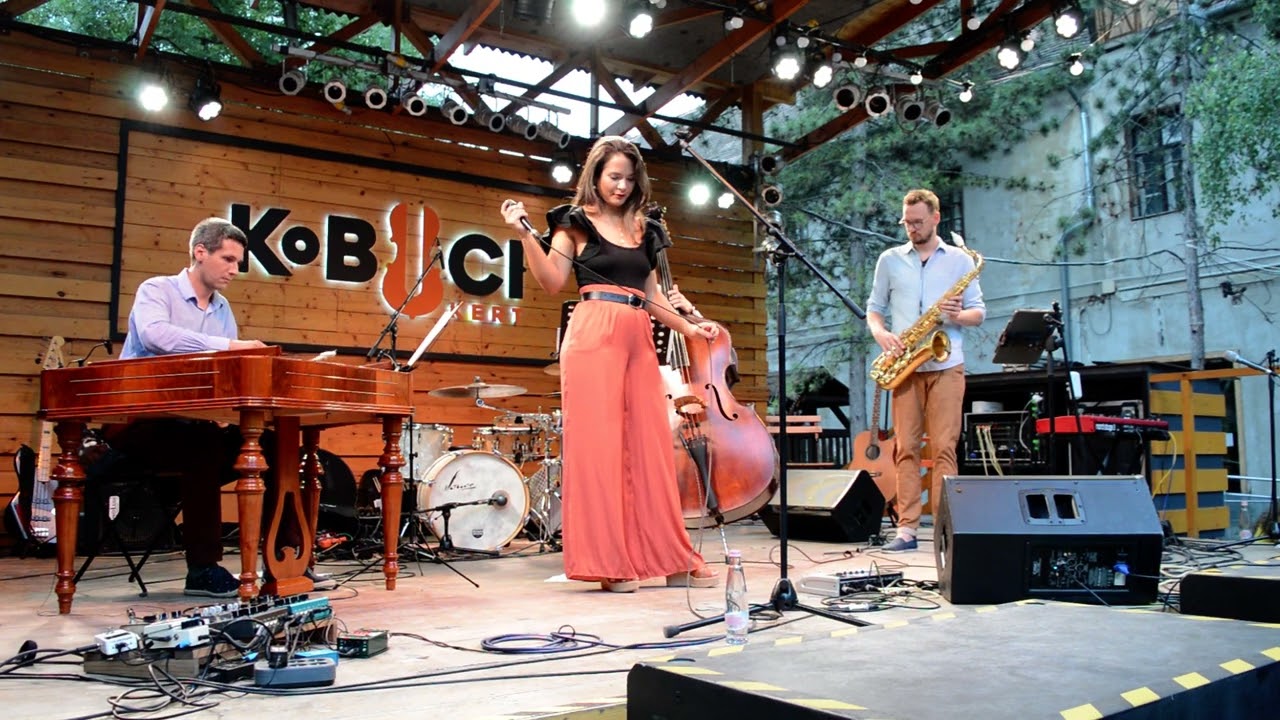 Uljana Quartet - Az árgyélus kismadár - Kobuci  2022.06.07.