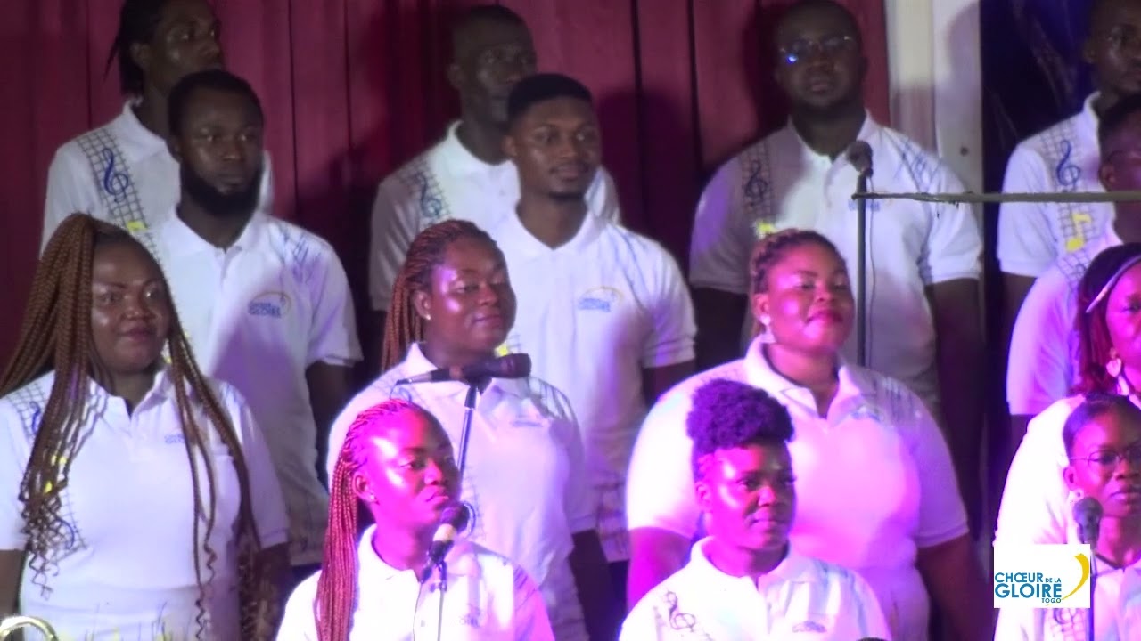 Amesi xoa Yesu dzi se  (J.W.DAVID) exécuté par le Chœur de la GLOIRE TOGO dirigé par Céphas DOGLA