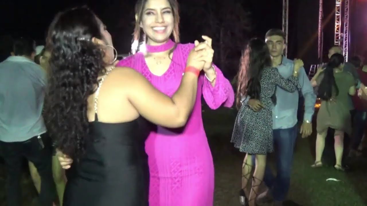 Que CHULAS mujeres bailando en el rancho !! -Ombliguto de semana con un Mix puras Pa pistiar