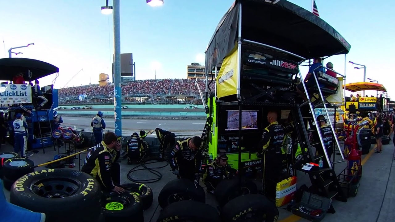 360 Video: Walk through the pits at Homestead-Miami Speedway