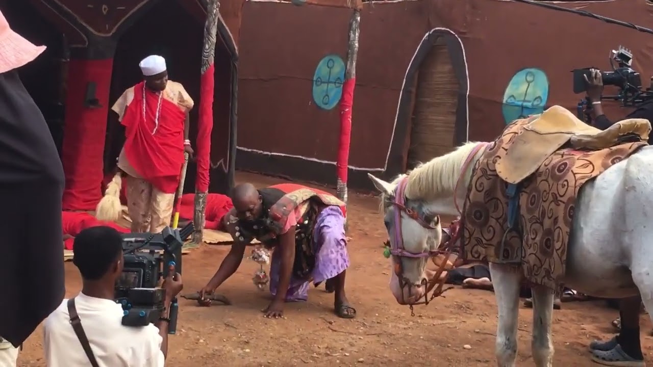 On set Abebi
