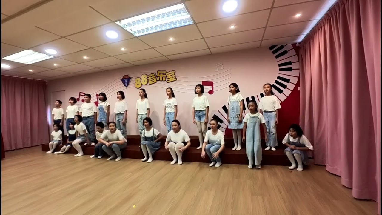 《亲爱的旅人啊》中华小学合唱团