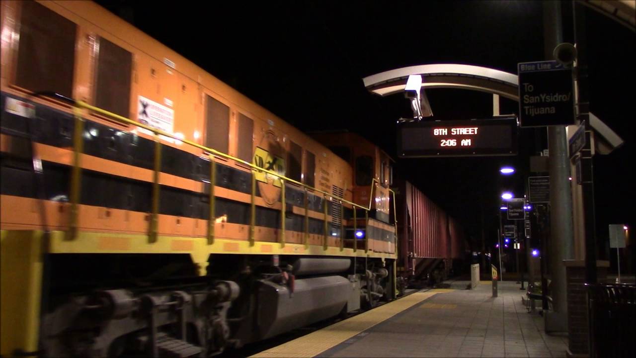 MUST SEE!!! A train hopper on the SD&IV jumps off and wipes out in front of me!!