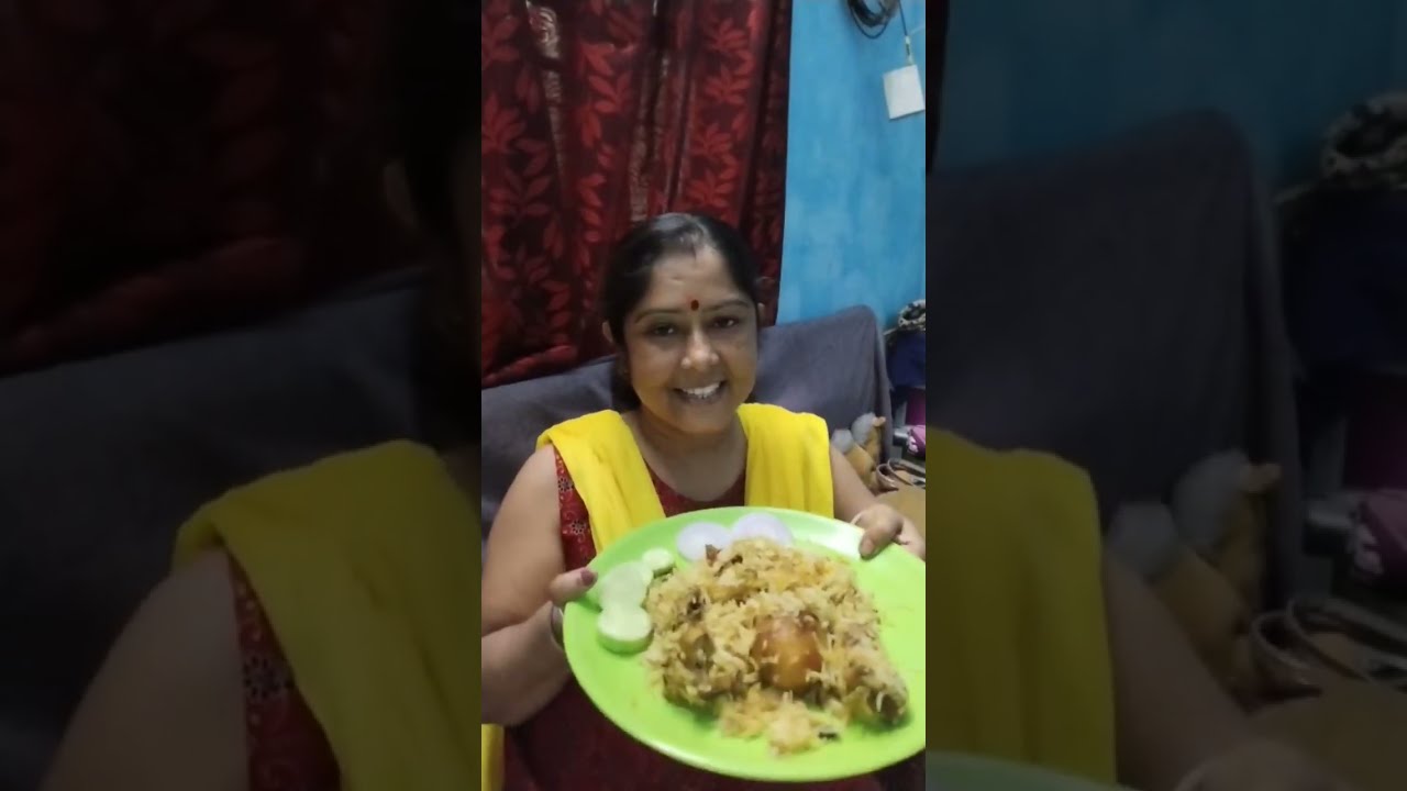 আজকে রবিবার তাই মধ্যাহ্নভোজ খেয়েছি চিকেন বিরিয়ানি সহযোগে