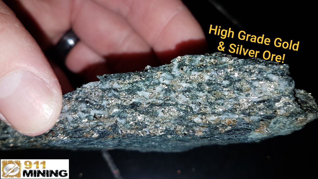 Prospecting A High Grade Gold & Silver Quartz Vein!