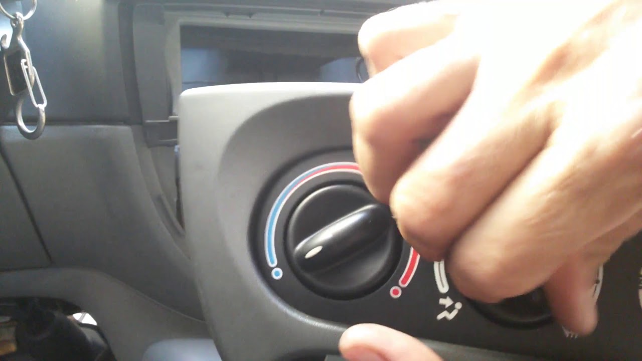 69 - Scénic - Painel (Desmontagem controle de ar e outros) Part 03