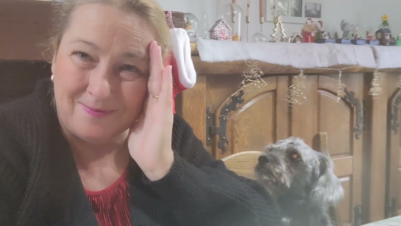 vlogmas J 5 # bien travaillé # les courses et achats # les colis # calendrier de l'avent.....
