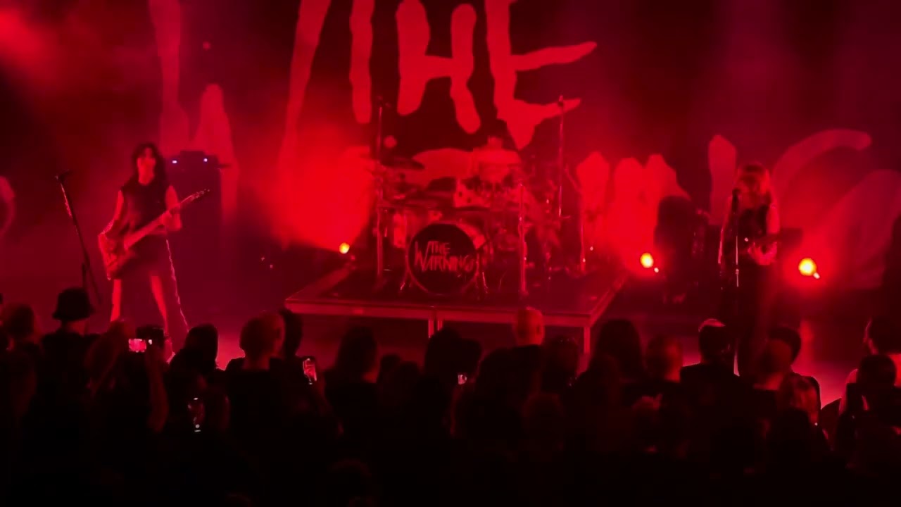 The Warning - Amour
