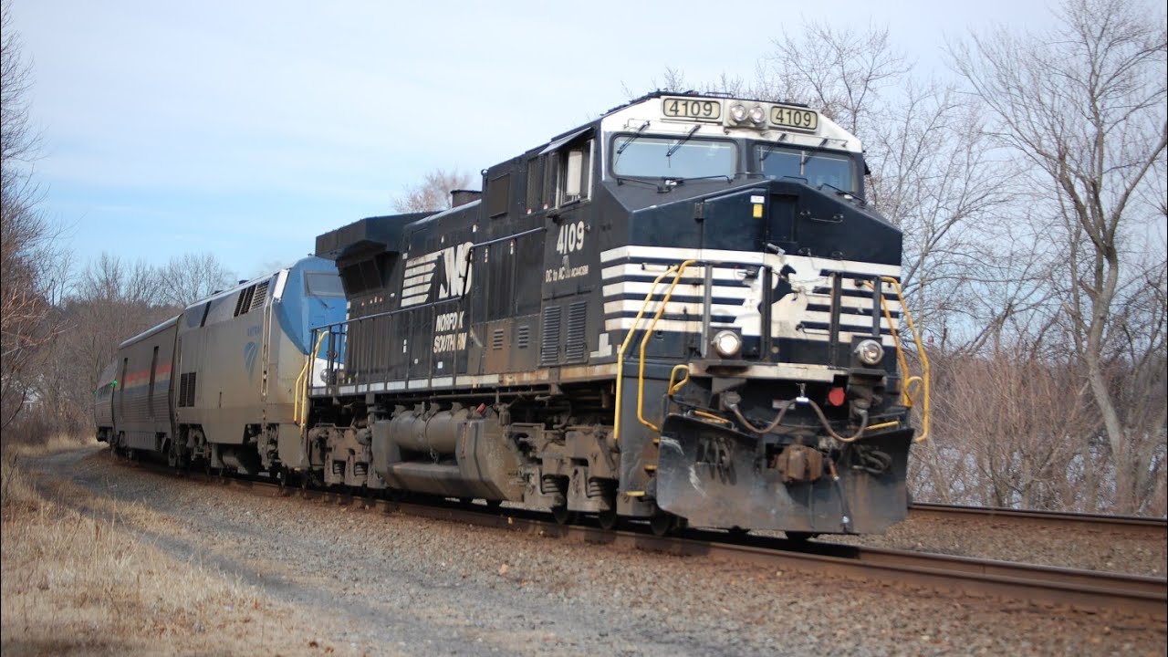 Railfanning Norfolk Southern around Harrisburg, PA | Ft. NS Leader on Amtrak and NS 4002