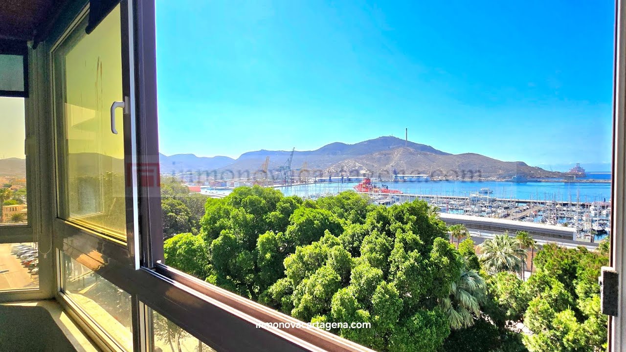 Venta de Piso con espectaculares vistas al Puerto de Cartagena con 208 m2.