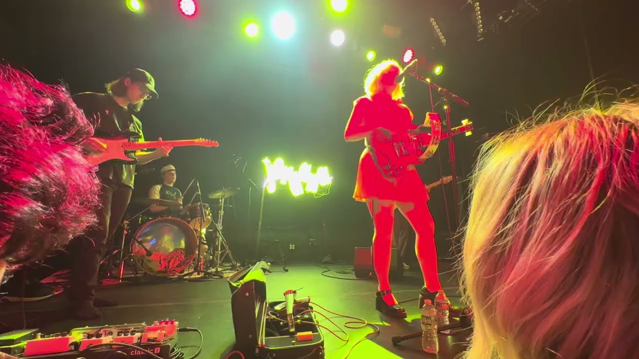 Jordana, “Any Major Dude Will Tell You” [Steely Dan Cover] Live